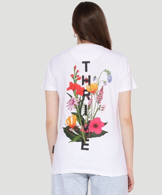 Women 'Thrive' Print: A Stylish Expression of Progress